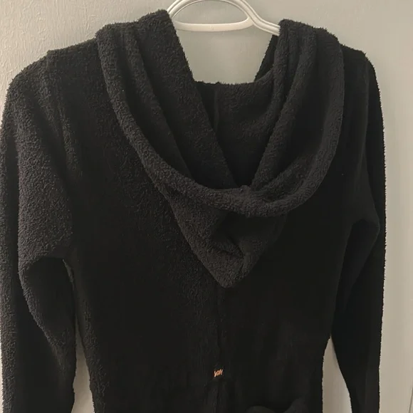 Yitty Cozy Black Onesie with Heart Pockets - Picture 7 of 12